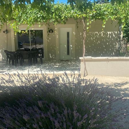 فيلا Le Ribbou LʼIsle-sur-la-Sorgue المظهر الخارجي الصورة